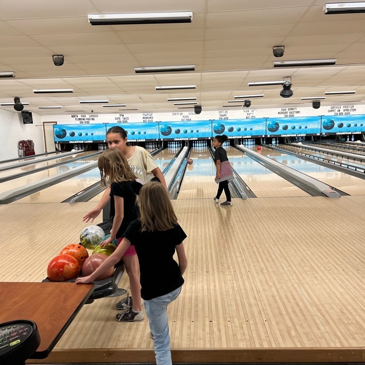Grades 3-5 field trip to Champion Bowling Alley  